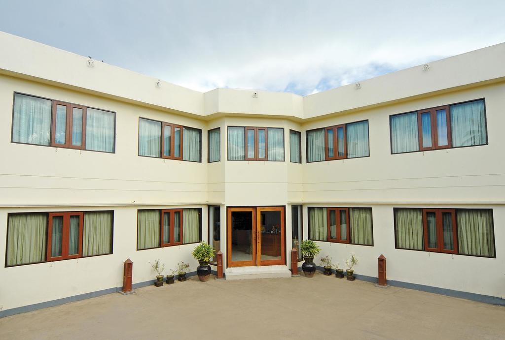 Hotel Amazing Kaytu Taungoo Esterno foto